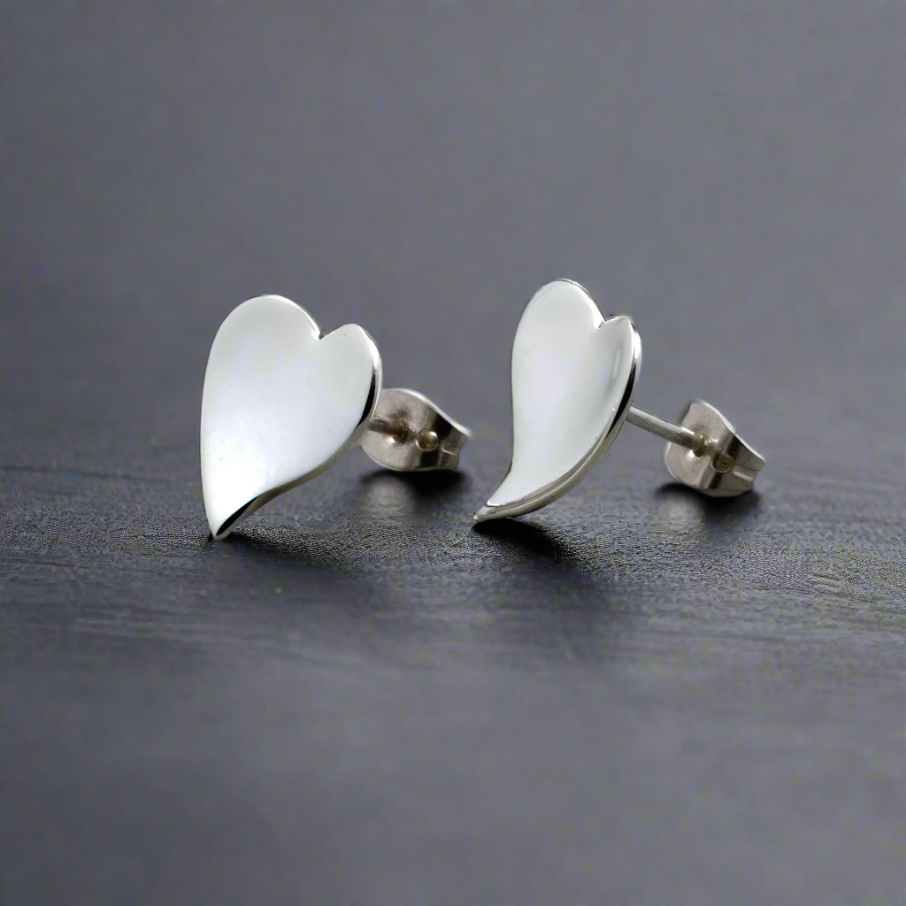 Croí Small Heart Silver Stud Earrings