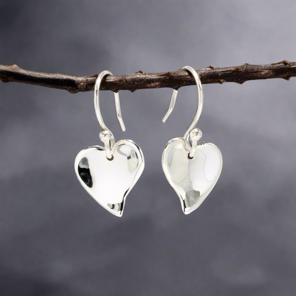 Croí Small Heart Silver Dangle Earrings
