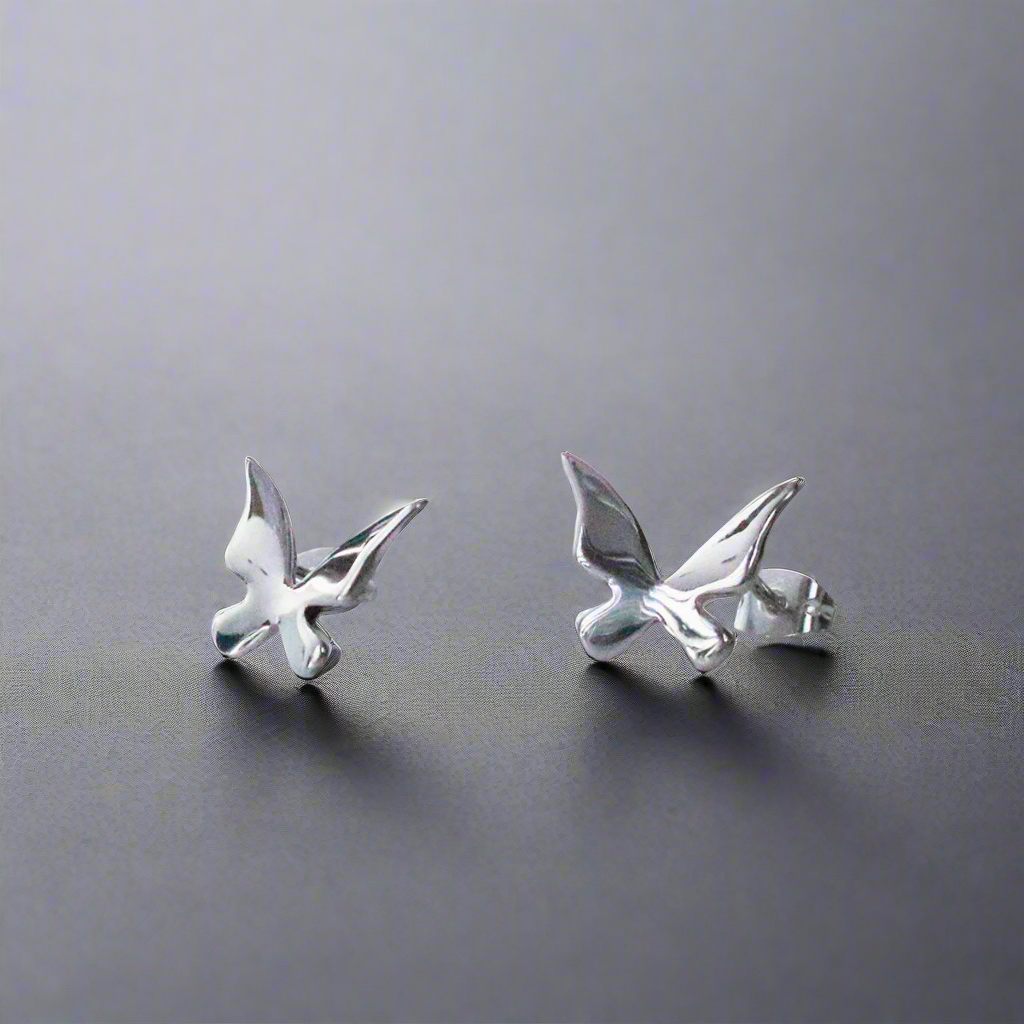 Móinéir Small Queen Butterfly Silver Stud Earrings