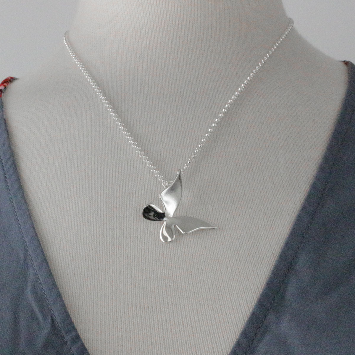 Móinéir Queen Butterfly Silver Pendant