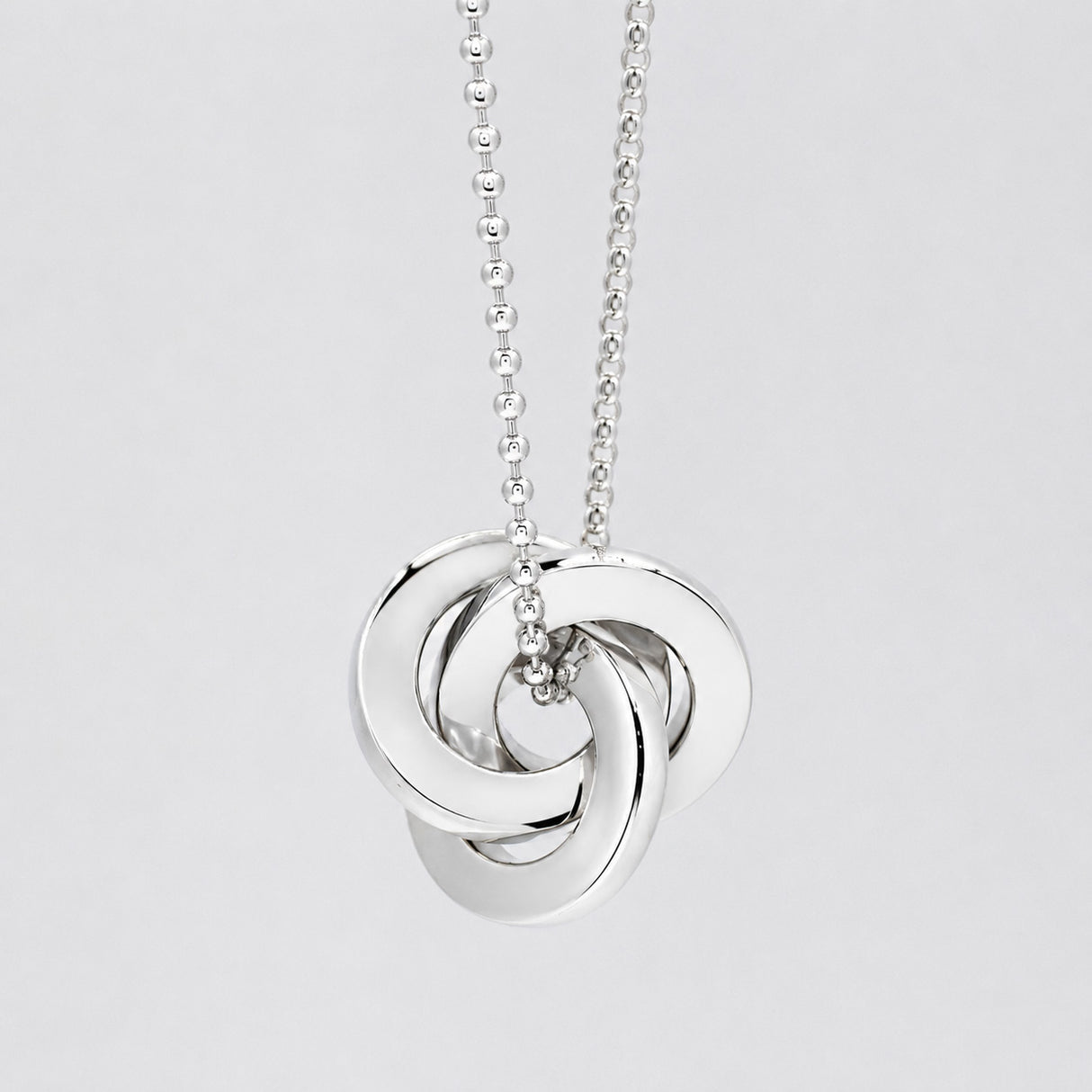 AYA Three-Dimensional Interlocked Circle Silver Pendant