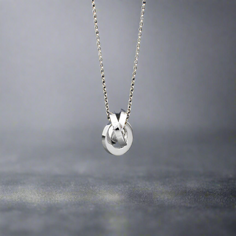 AYA Three-Dimensional Interlocked Circle Silver Pendant