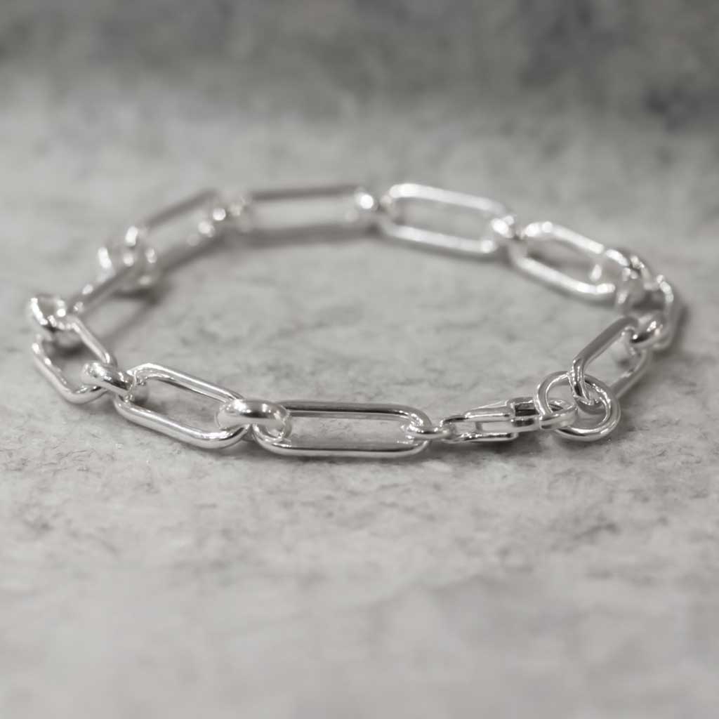 Áine Small Paper Clip Link Silver Bracelet