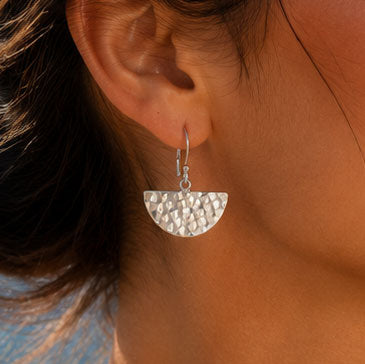 Artemis Abanico Hammered Silver Dangle Earrings