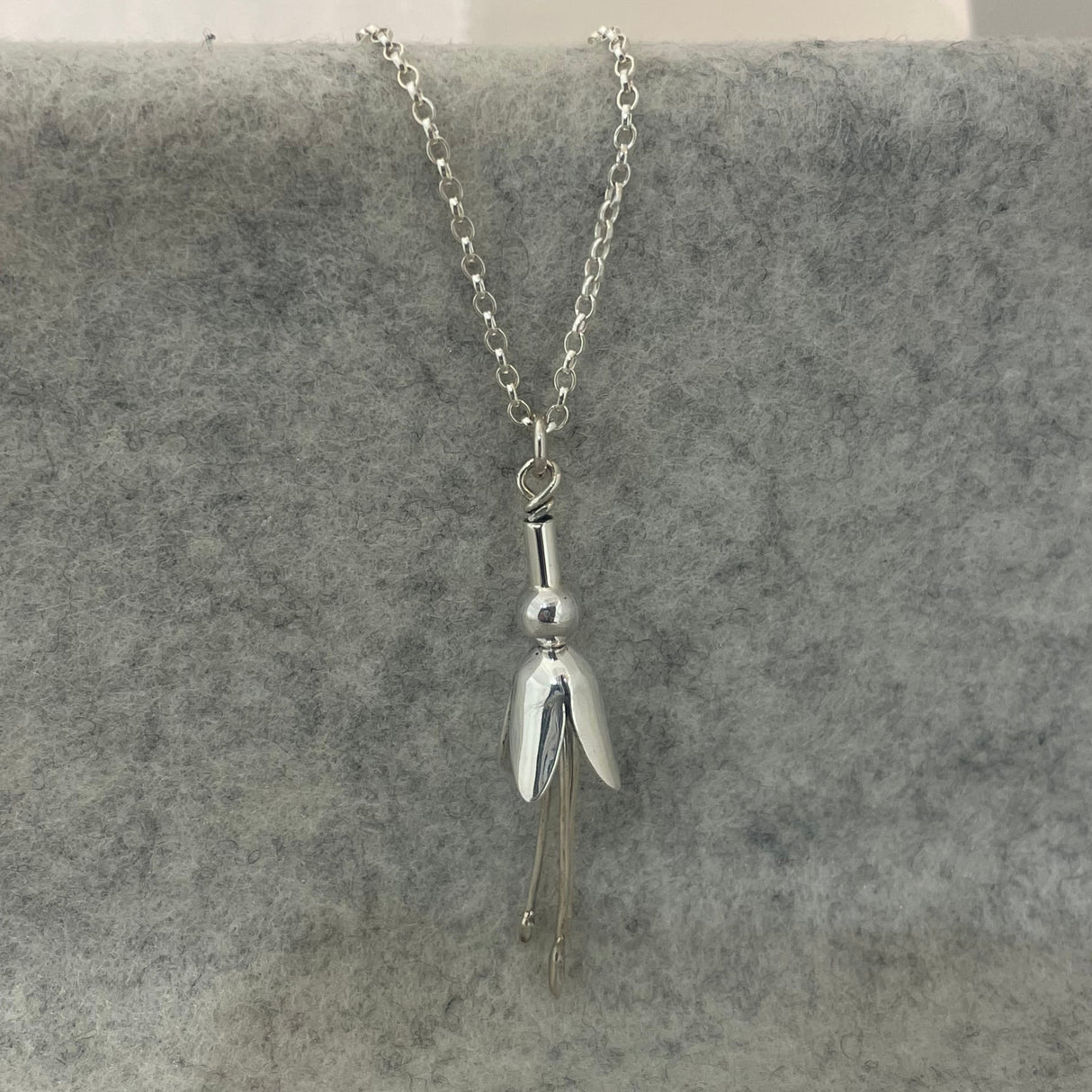 Móinéir Large Fuchsia Flower Silver Pendant