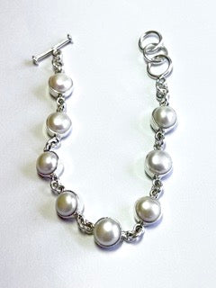 Péarla Dome No. 9 White Pearl Silver Bracelet