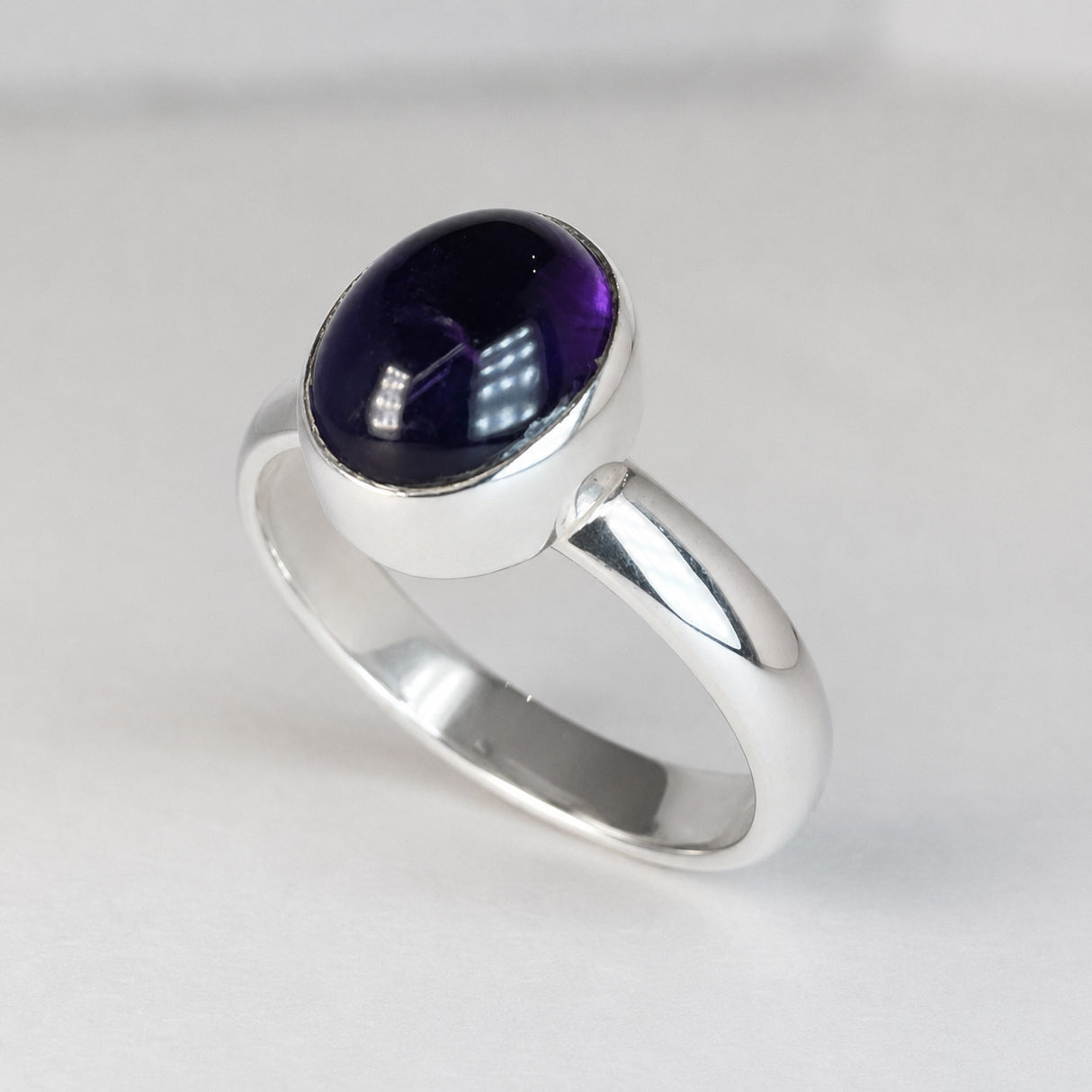 Candy Oval Amethyst Cabochon Silver Ring