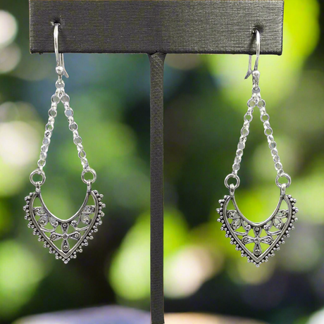 Croí Ornate Heart on Chain Silver Dangle Earrings