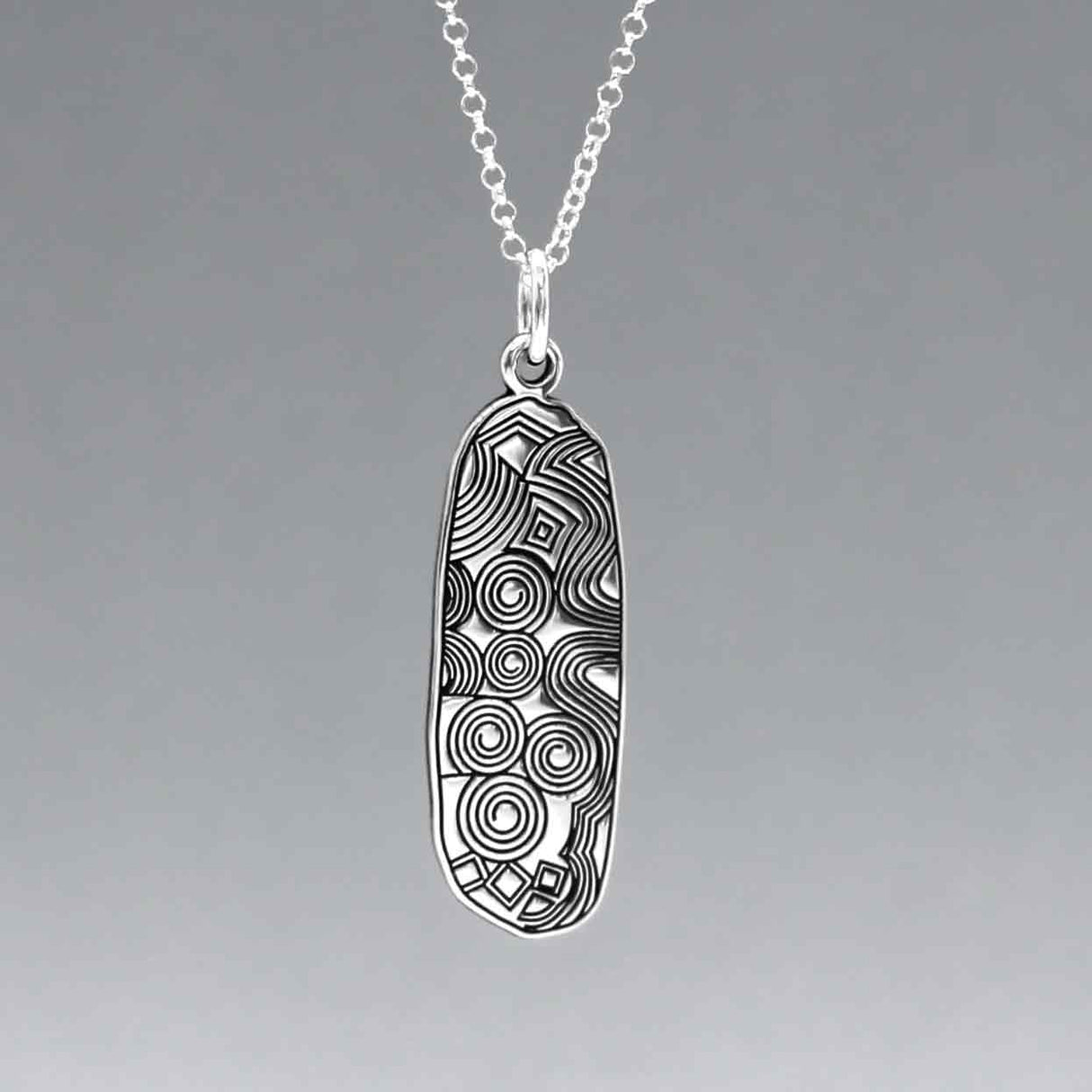 Éire Newgrange Silver Pendant