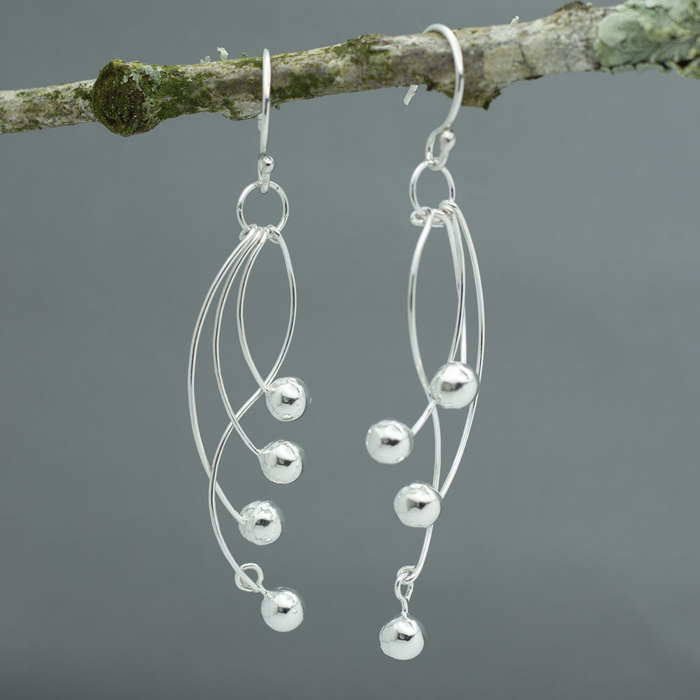 Áine Curved Wire Silver Bead Dangle Earrings