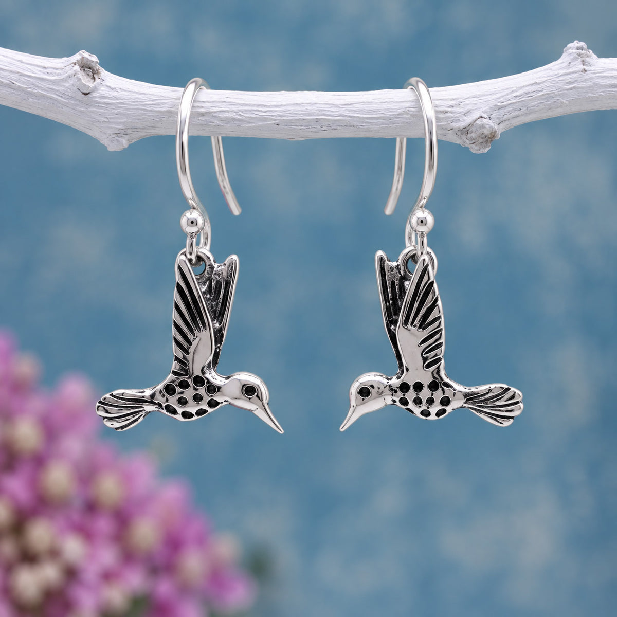 Móinéir Hummingbird Silver Dangle Earrings