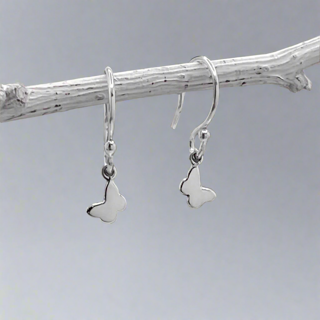 Móinéir Tiny Butterfly Silver Dangle Earrings