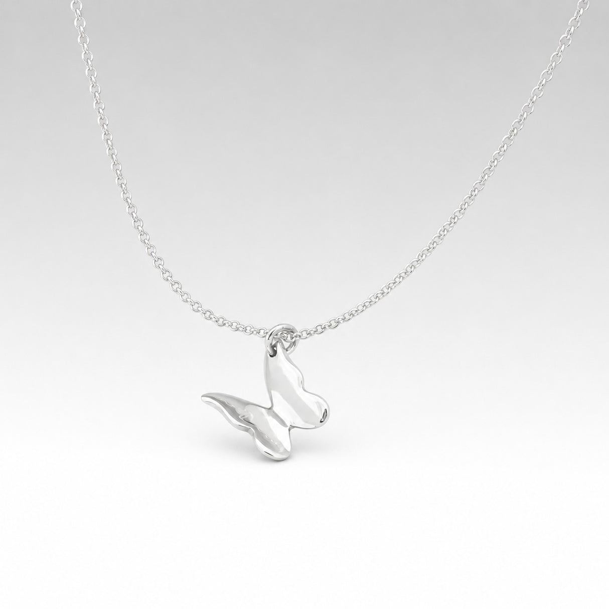 Móinéir Volare Butterfly Silver Pendant