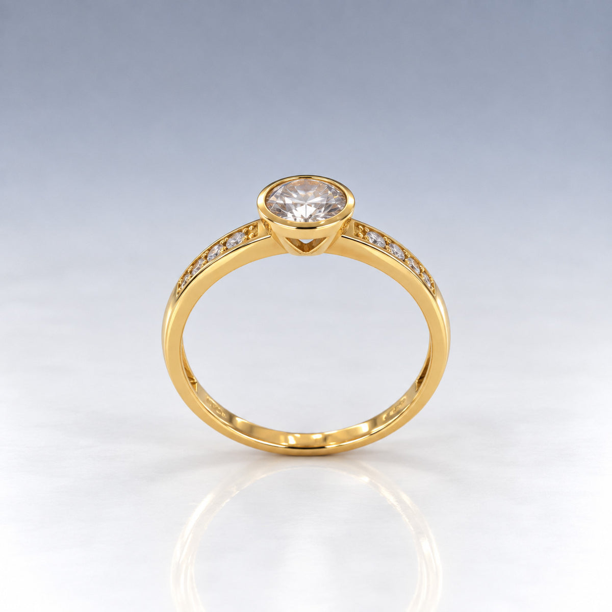 9K Gult Guld Rubover Ring med Cubic Zirconia Skuldre
