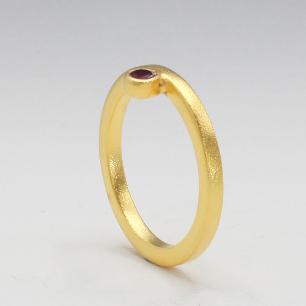 SAHA 24ct Gold-Filled Matted Silver Ring with Red Cubic Zirconia