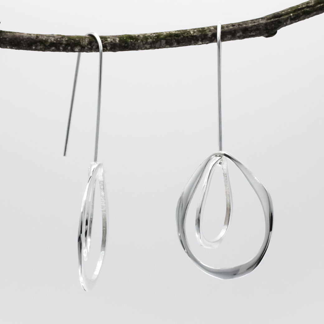 Saha Asymmetric Double Spinning Organic Oval Droplet Silver Dangle Earrings
