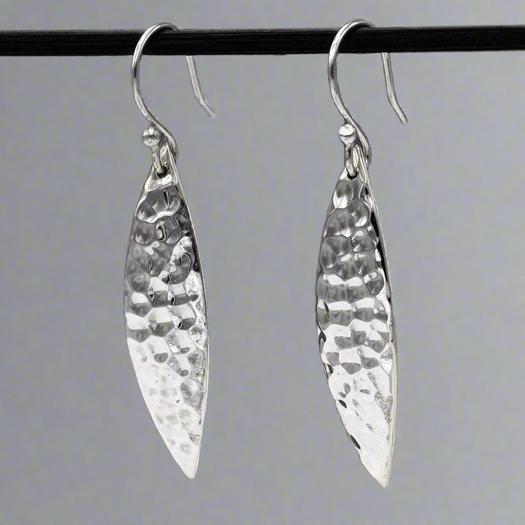 Móinéir Margarita Petal Hammered Silver Dangle Earrings