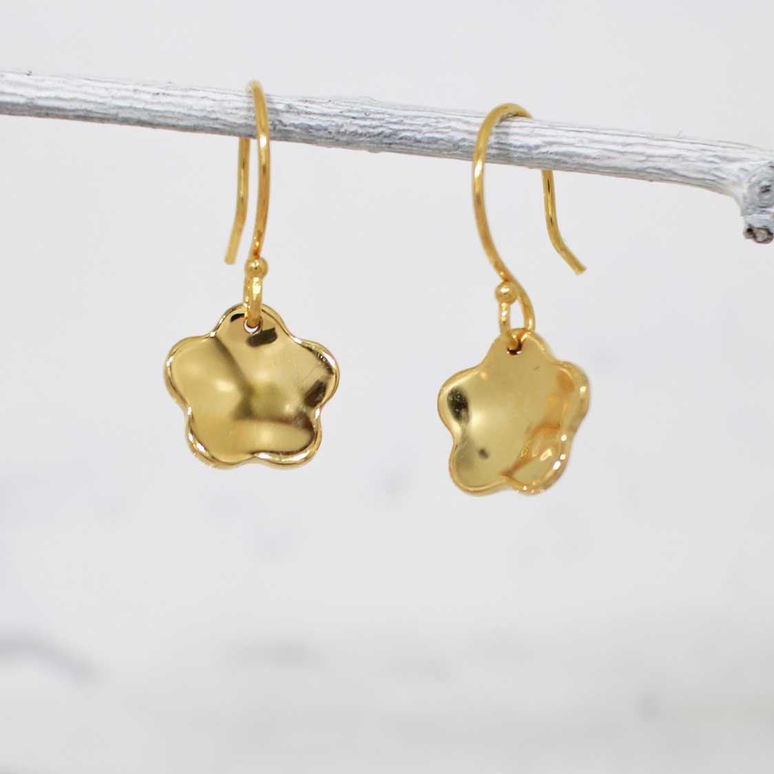 Grian Móinéir Small Flat Buttercup 24K Gold Plated Dangle Earrings