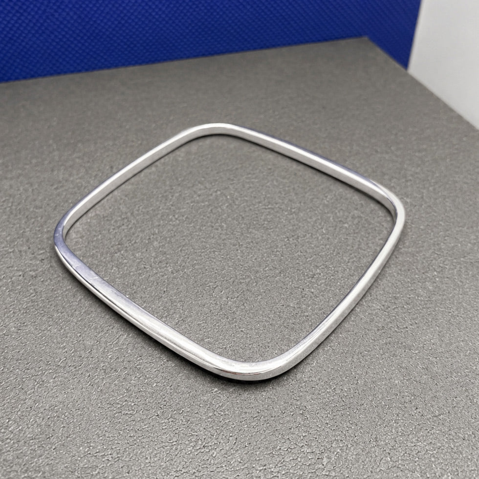 Tara Square Shifting Edged Silver Bangle Bracelet