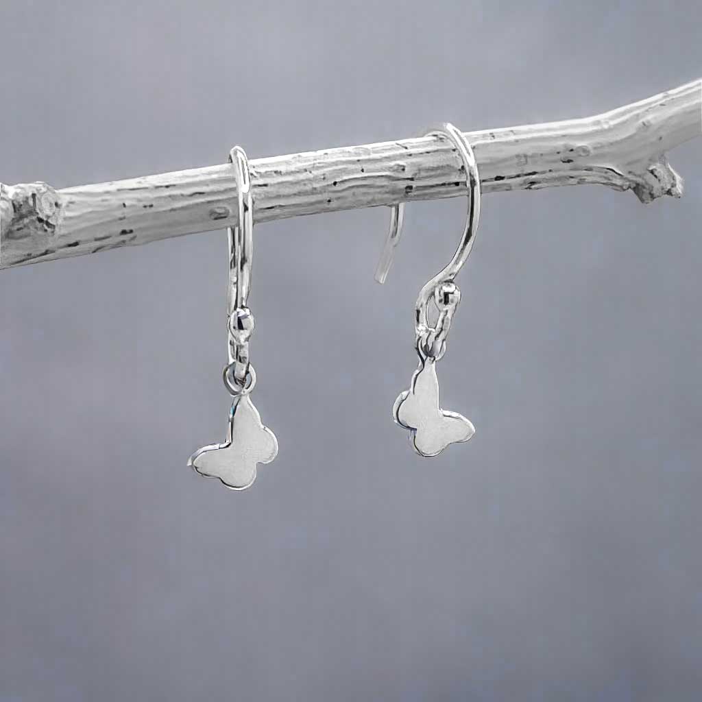 Móinéir Tiny Butterfly Silver Dangle Earrings