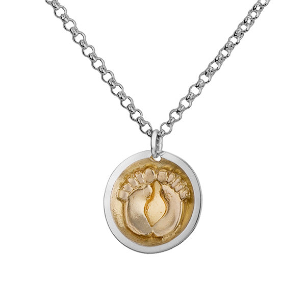 Elskede Babyfødder Sølvvedhæng fra Garrett Mallon Jewellery