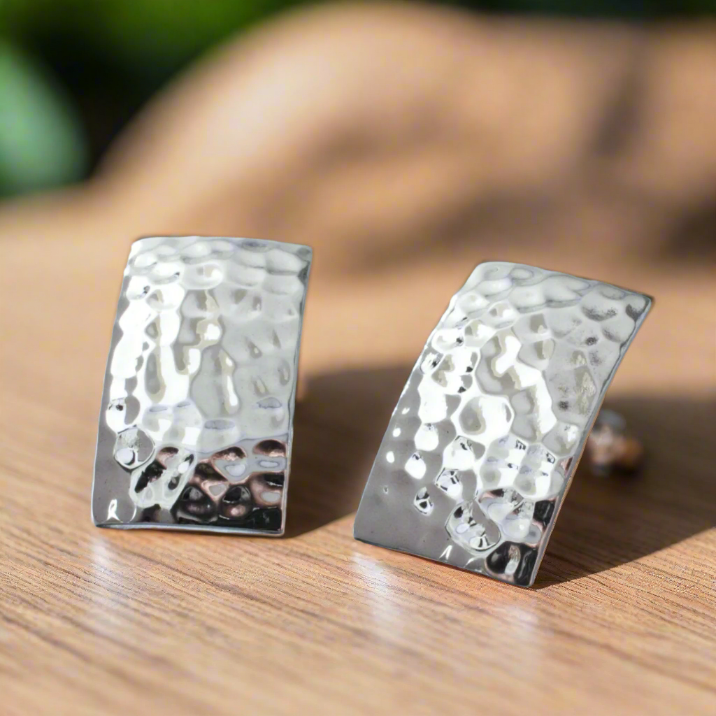 Artemis - Rectangle Hammered Silver Earrings - Stud