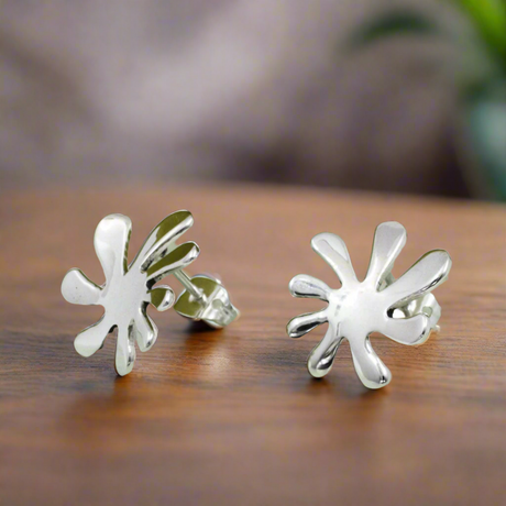 Moíneir - Small Urban Flower Silver Earrings - Stud