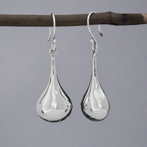 Móinéir Pear Silver Dangle Earrings,Ê Shop affordable, high-quality jewellery in Kinsale, West Cork, Ireland designed by