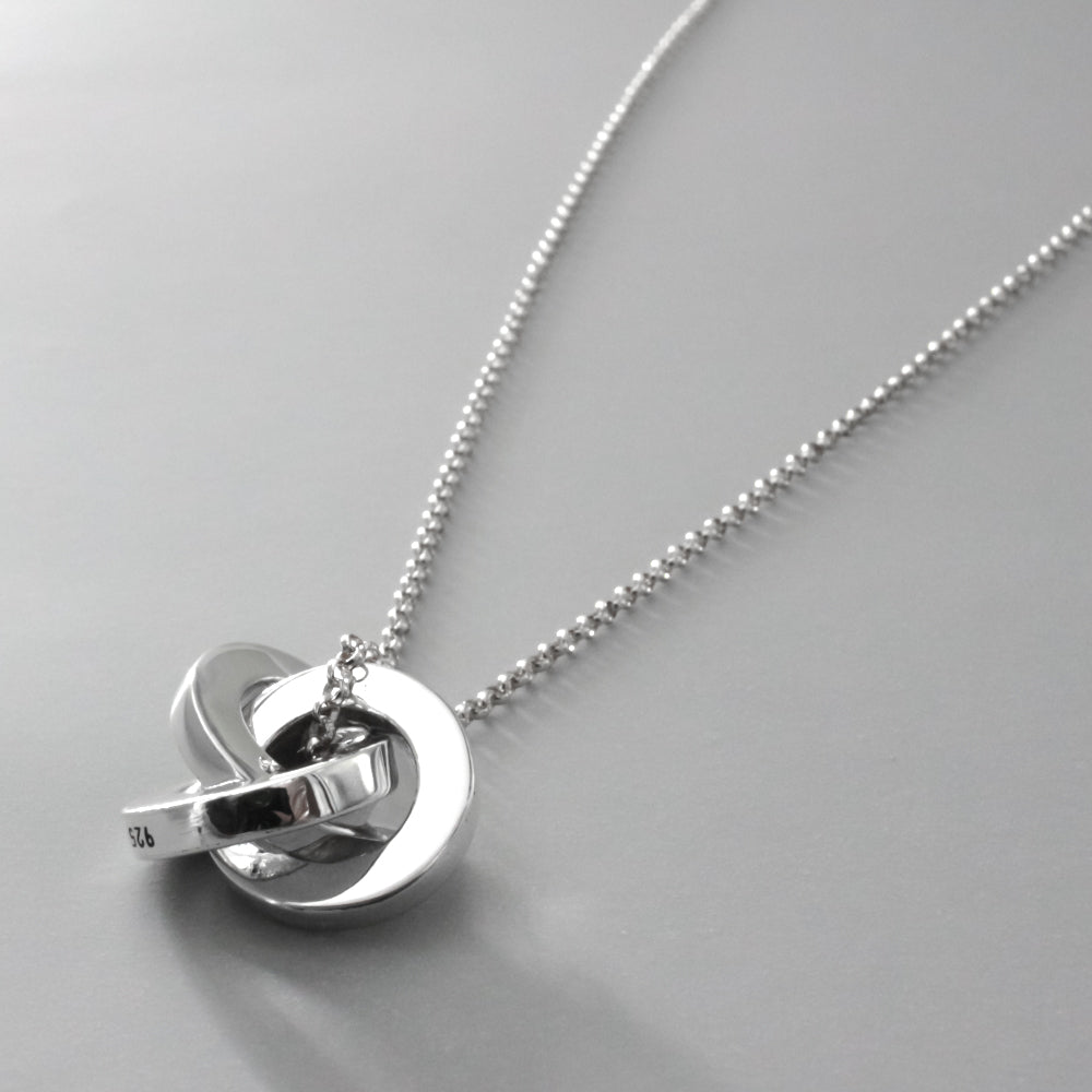 AYA Three-Dimensional Interlocked Circle Silver Pendant