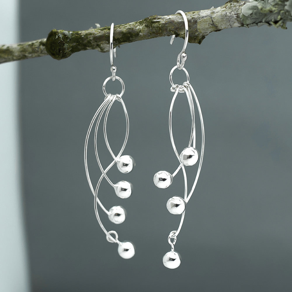 Áine Curved Wire Silver Bead Dangle Earrings