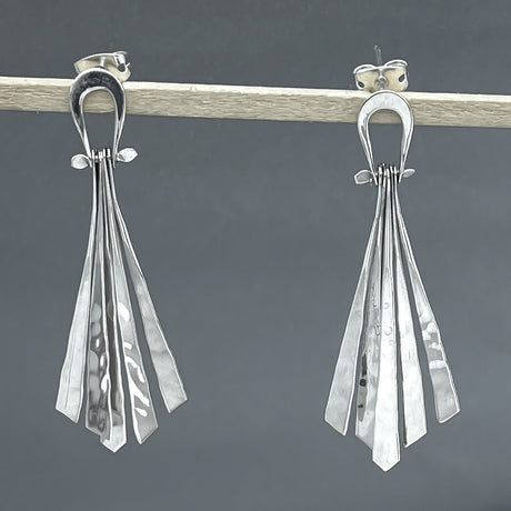 Áine Luminous Dangling Diamond-Shape Hammered Silver Stud Earrings