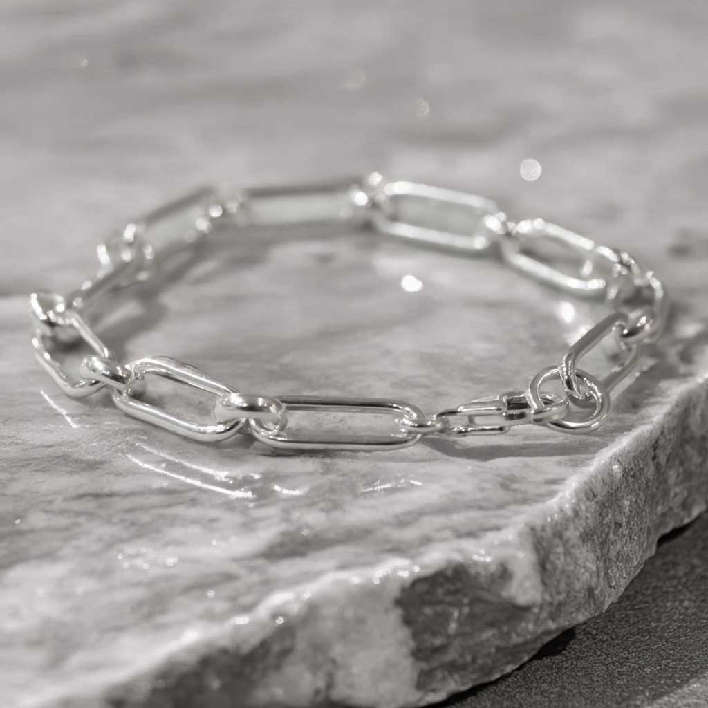 Áine Small Paper Clip Link Silver Bracelet