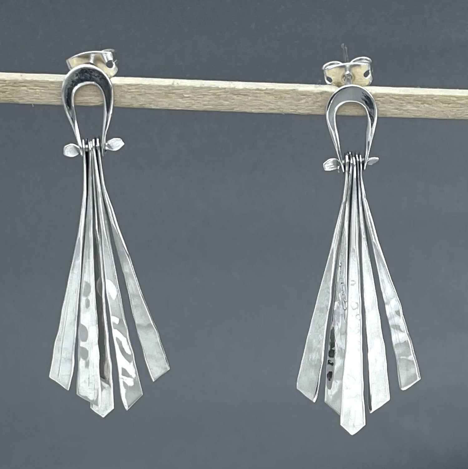 Áine Luminous Dangling Diamond-Shape Hammered Silver Stud Earrings