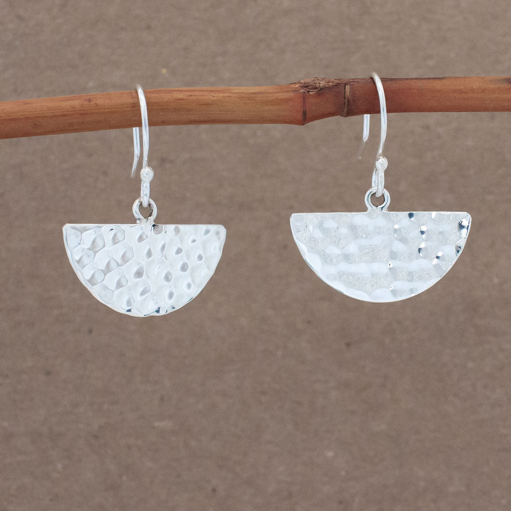 Artemis Abanico Hammered Silver Dangle Earrings