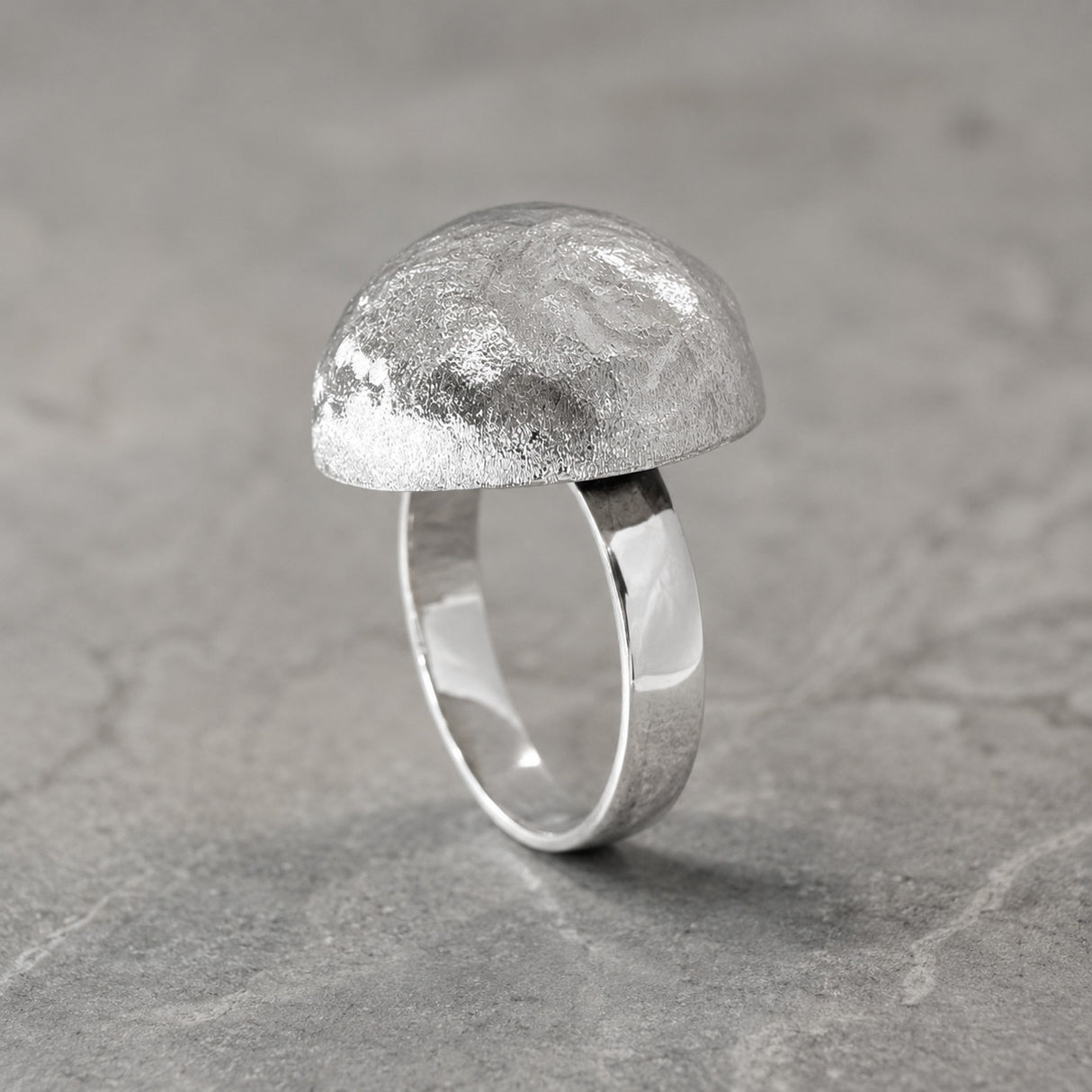 Artemis Glitter Hammered Dome Silver Adjustable Ring