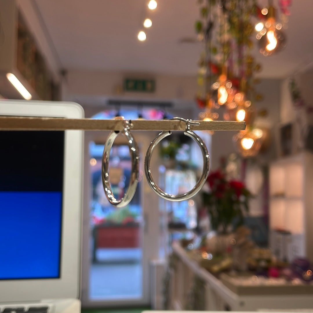 Lupita - Small Plain Wire Silver Hoop Earrings