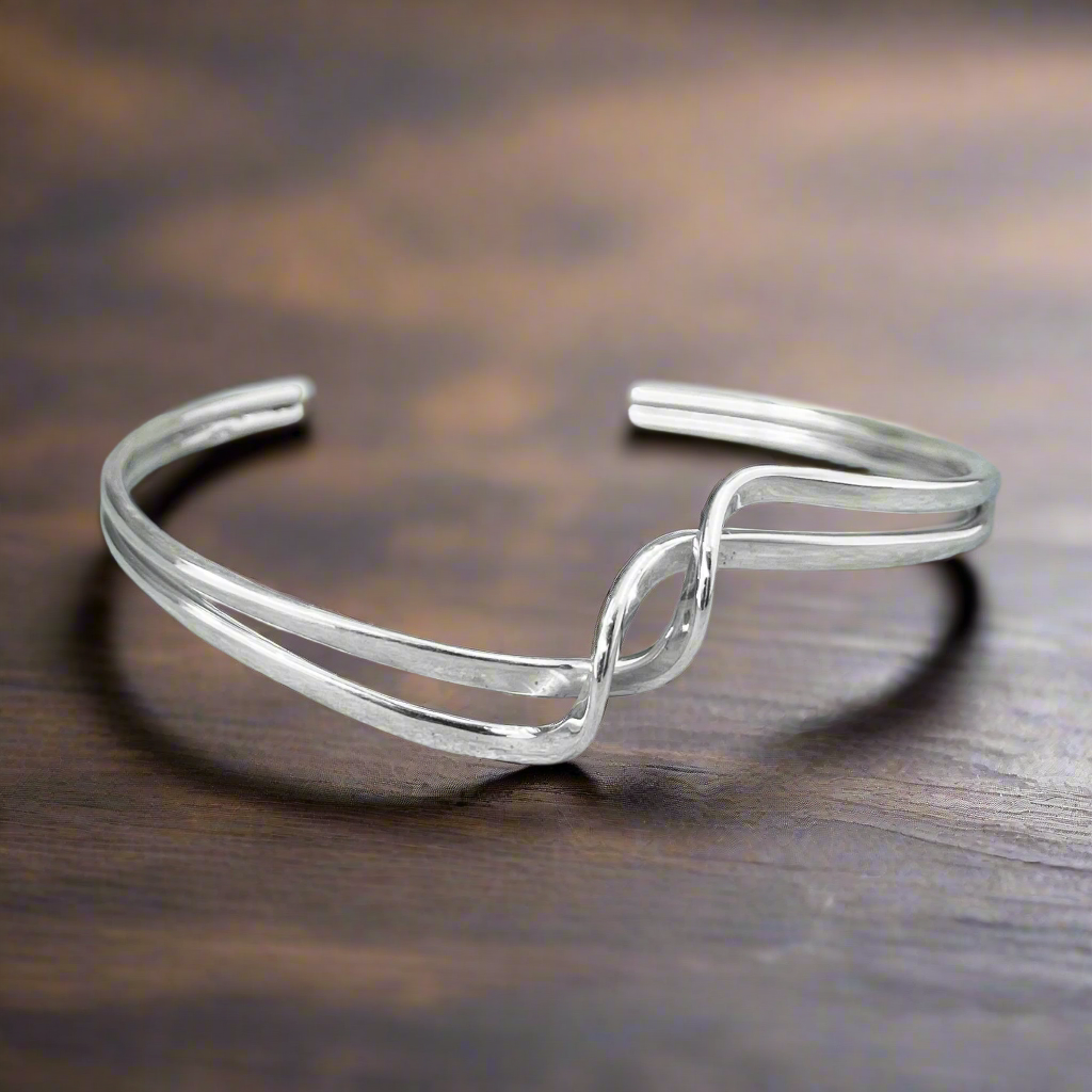 Uisce - Soft Double Wave with Crest Cuff Silver Bracelet