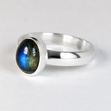 Fáinne Airgid Cabochon Labradarite Ubhchruthach Candy