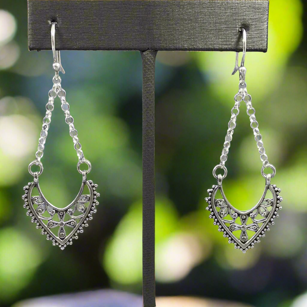 Croí Ornate Heart on Chain Silver Dangle Earrings
