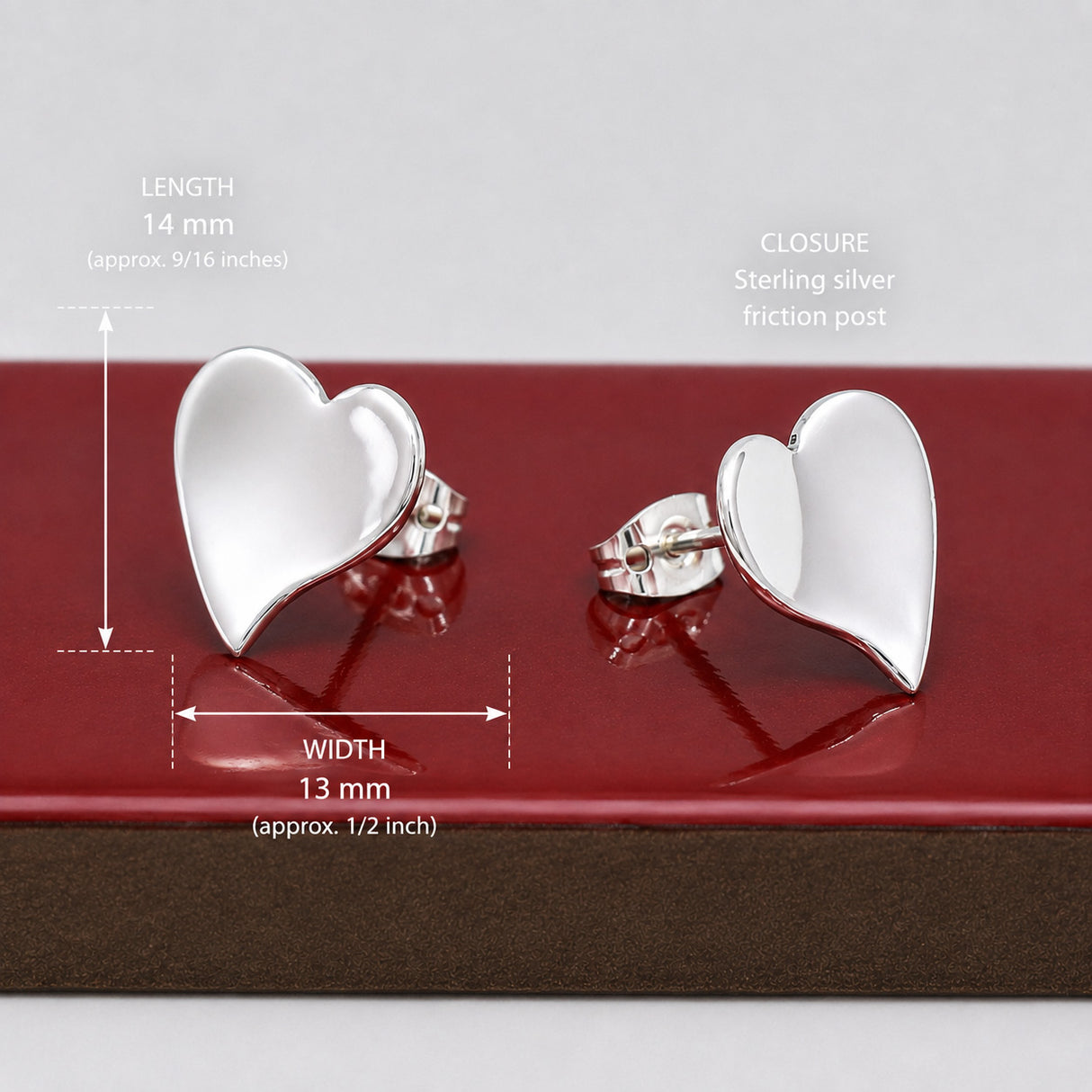 Croí Small Heart Silver Stud Earrings