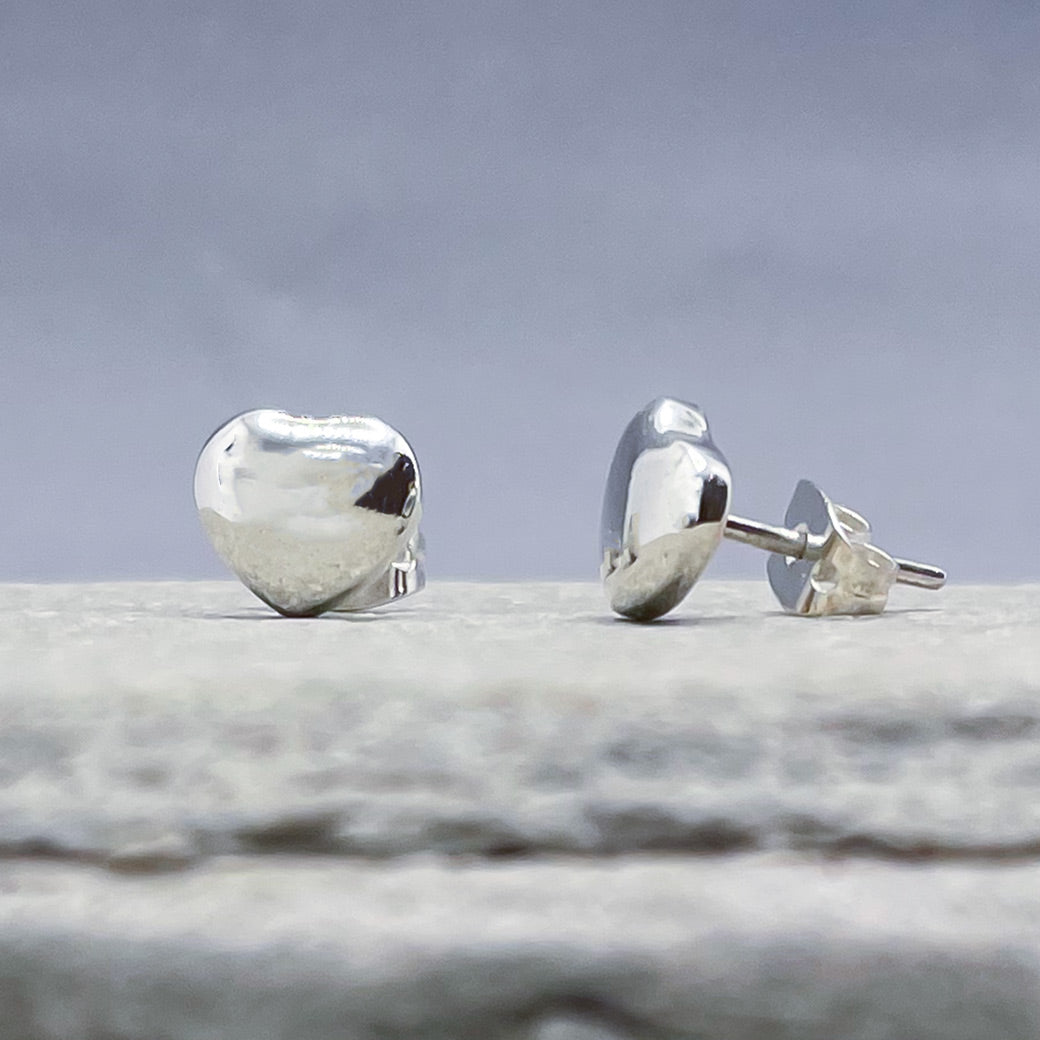 Croí Tiny Puffy Heart Silver Stud Earrings