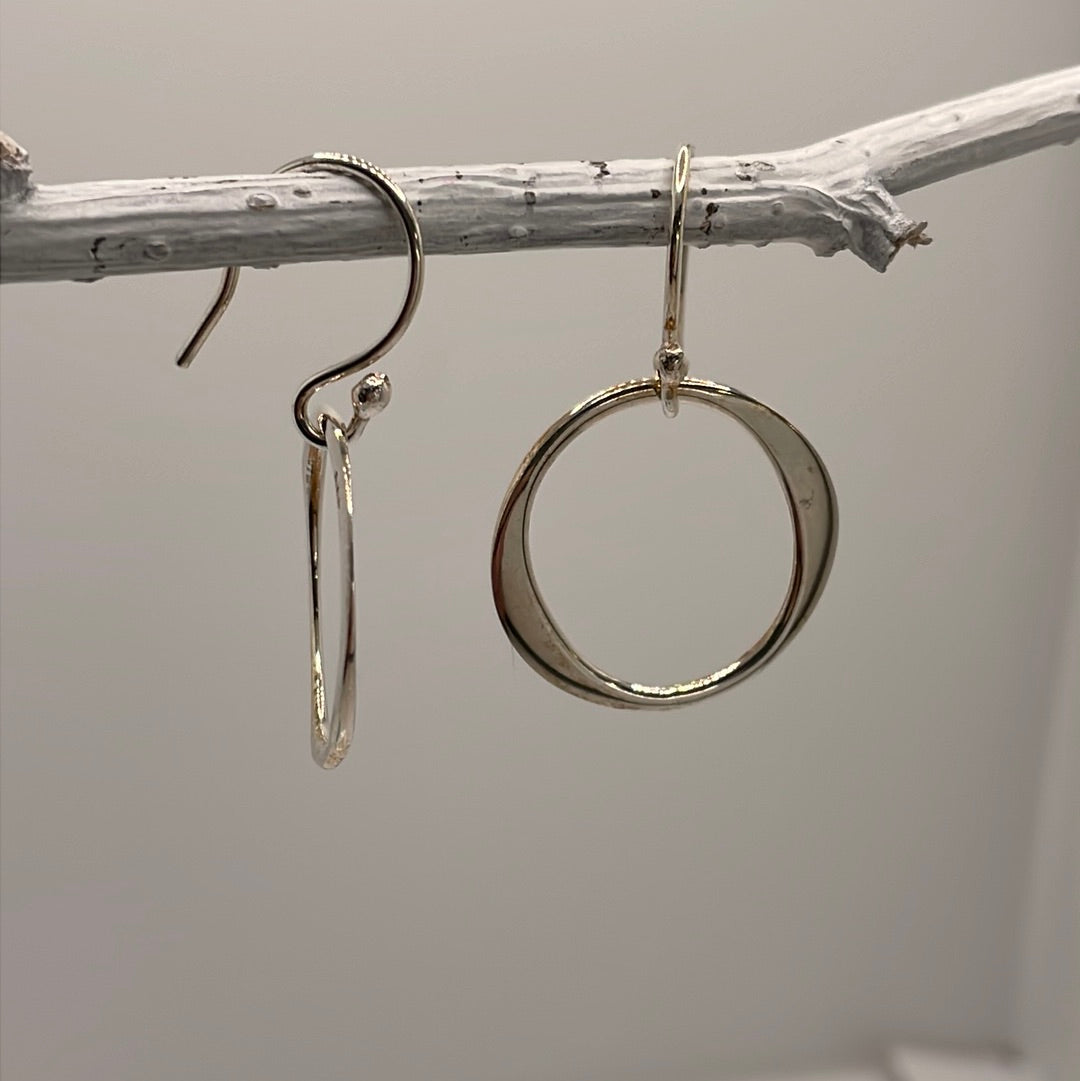 Artemis - Olive Silver Earrings - Dangle