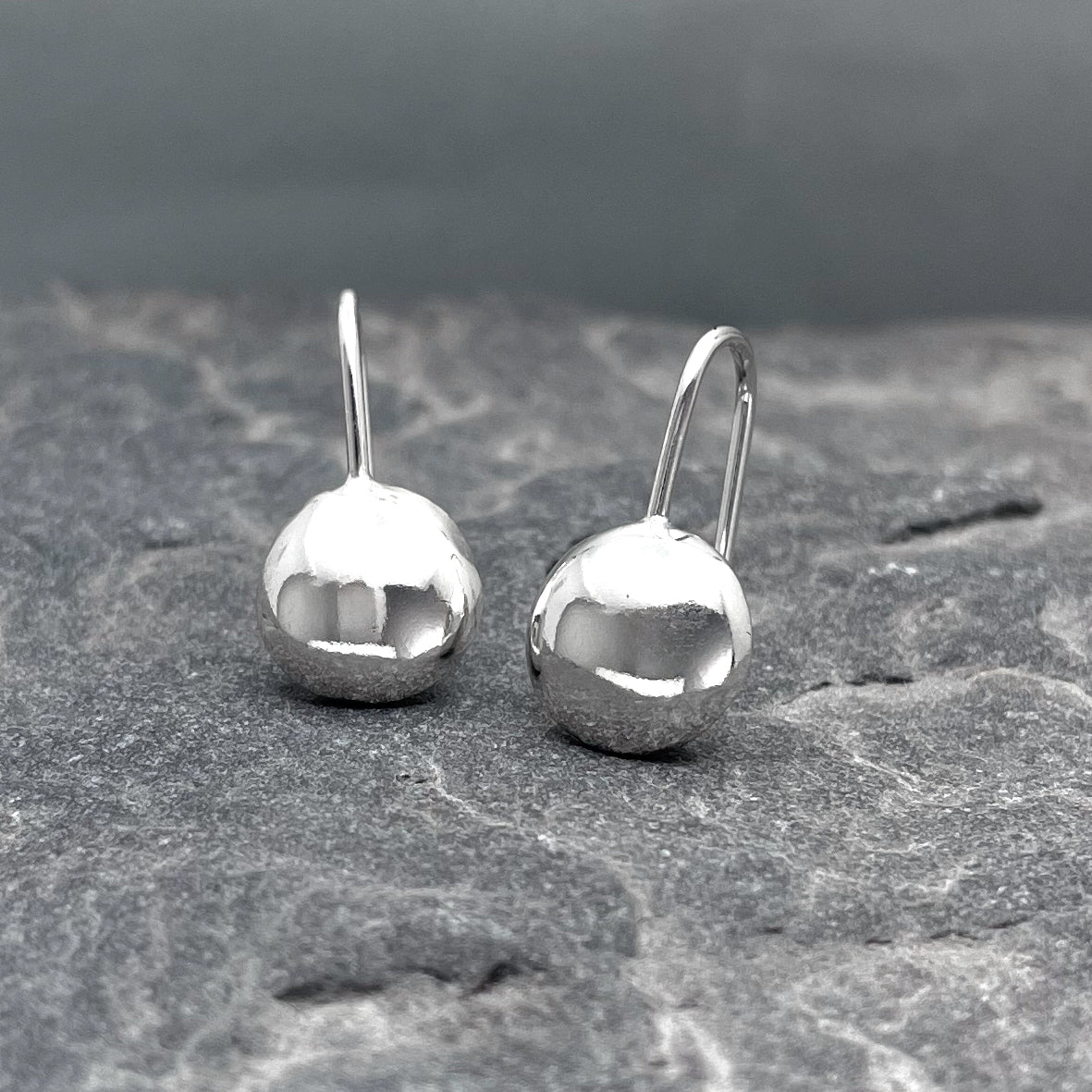 Piccoli Sculpted Puffy Disc Silver Dangle Earrings