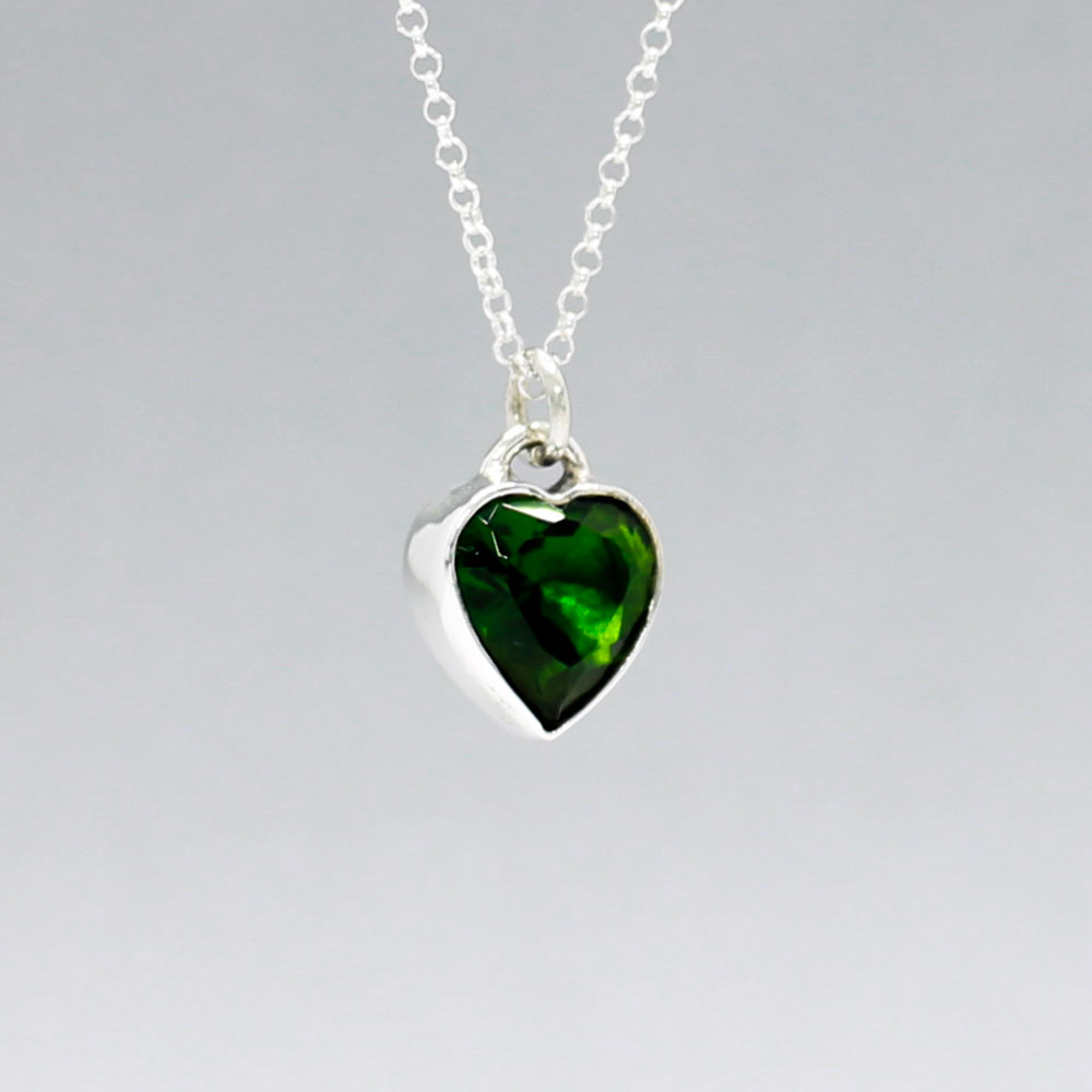 Eire - Green Glass Heart Silver Pendant