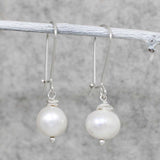 Péarla "Fata" Pearl Silver Dangle Earrings