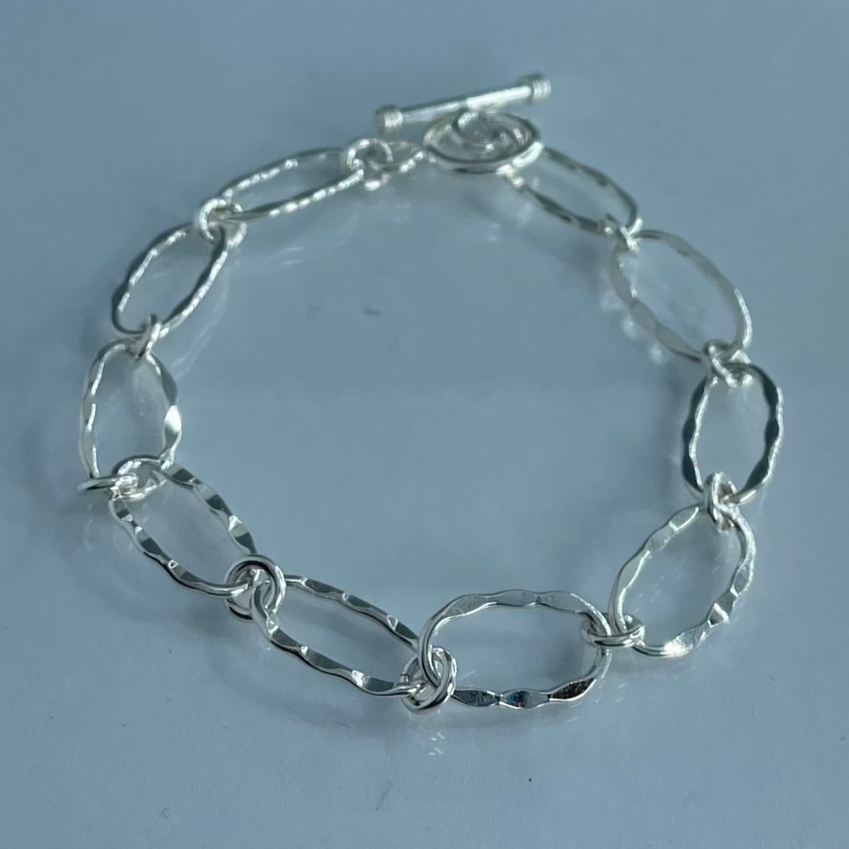 Áine - Oblong Hammered Silver Link Bracelet