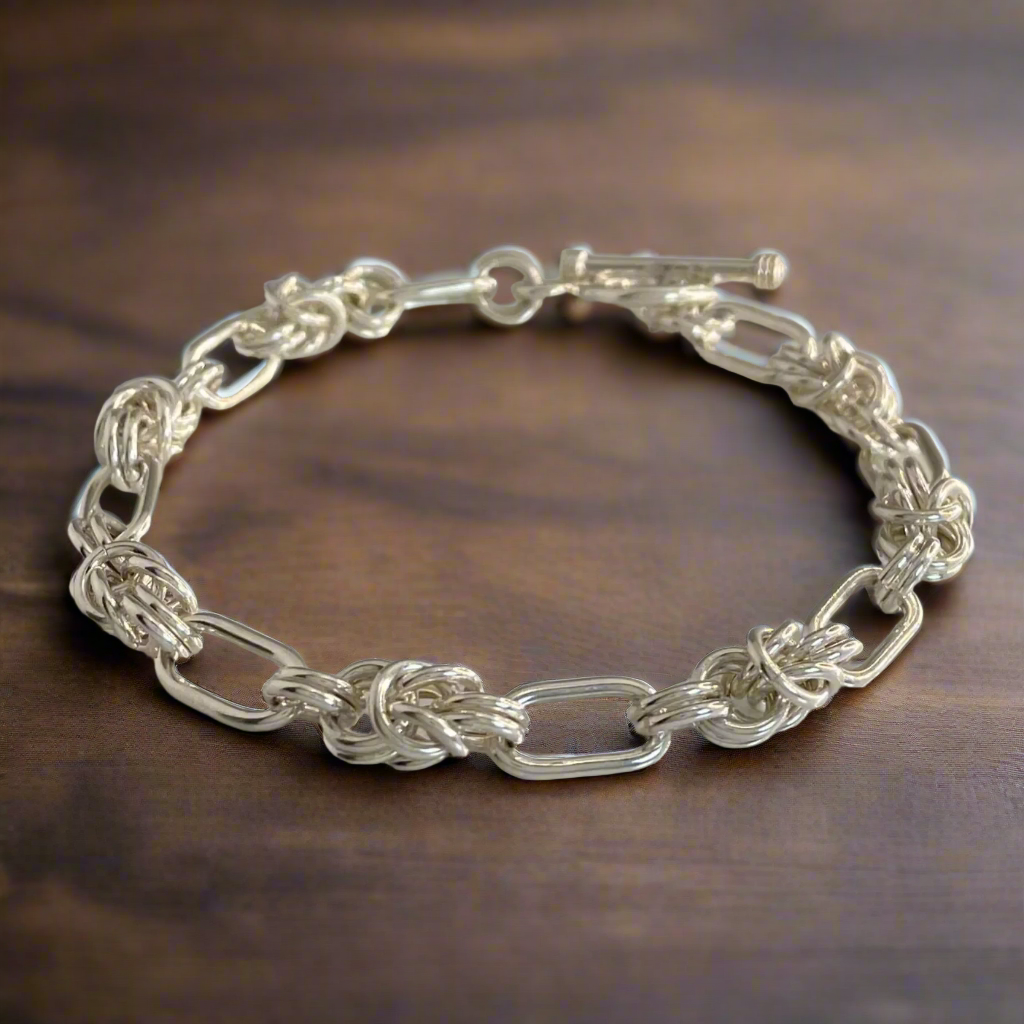 Áine - Interlaced Rings and Oval Link Silver Bracelet