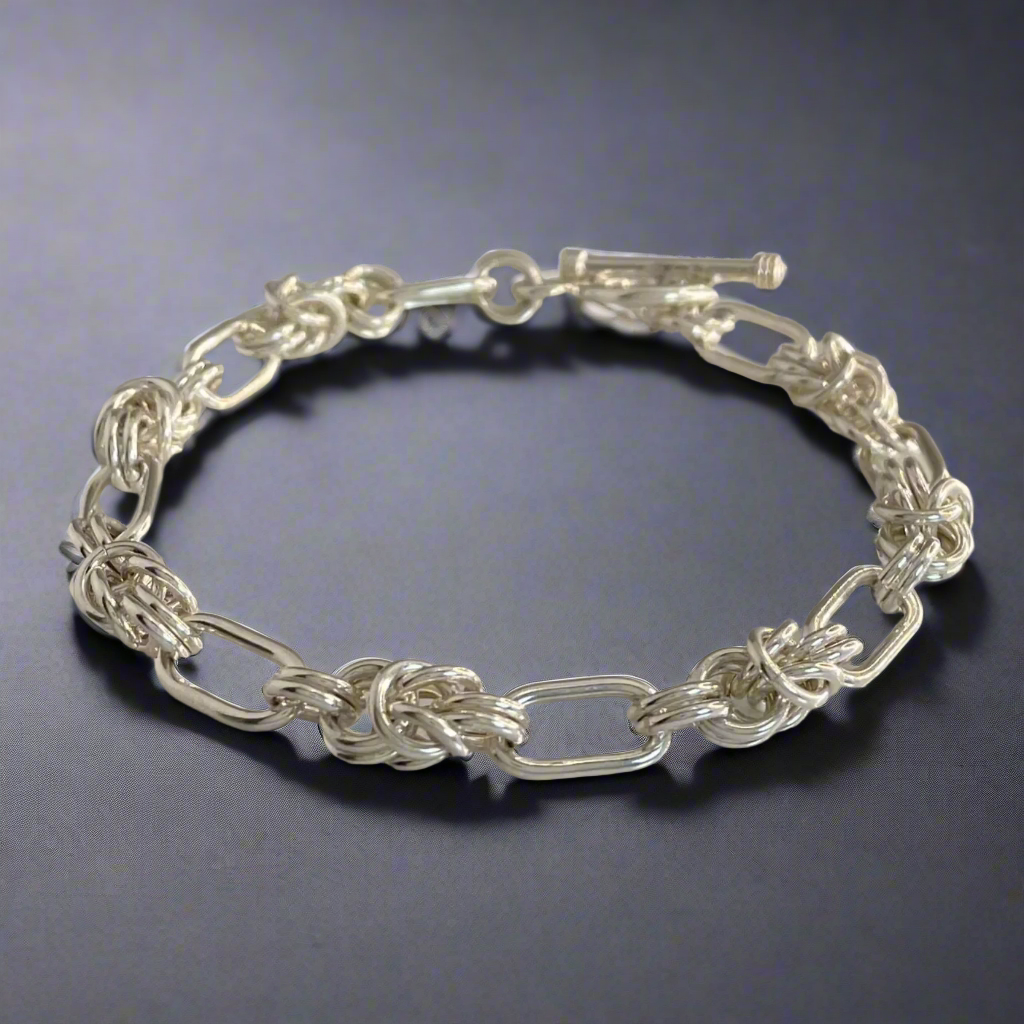 Áine - Interlaced Rings and Oval Link Silver Bracelet