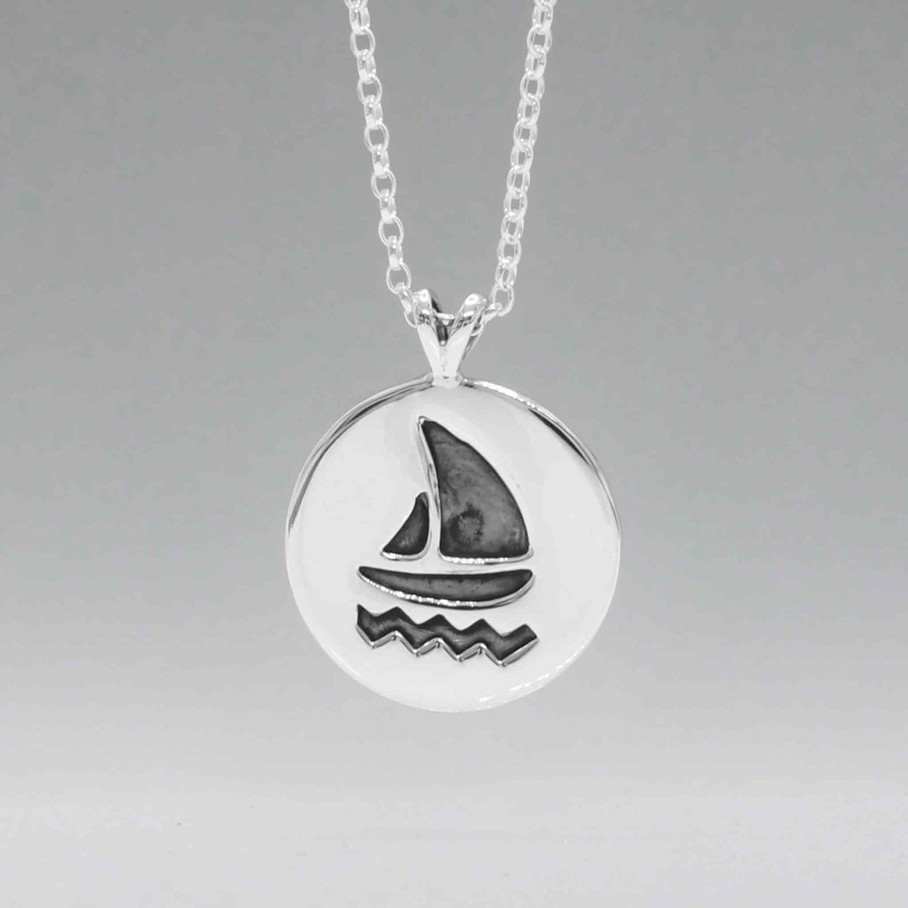 Éire Kinsale Atlantic Spirit – WAW Boat Small Silver Pendant,Ê Shop affordable, high-quality jewellery in Kinsale, West Cork, Ireland designed by Emilio Sotelo Jewelry