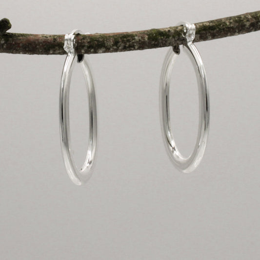 Lupita - Small Oval Silver Hoop Earrings